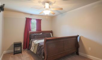 5282 Overland Dr, Biloxi, MS 39532