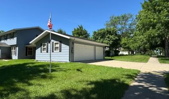 1005 3rd St, Britton, SD 57430