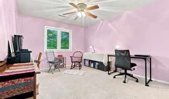 412 Faulkner Ct, Ames, IA 50014