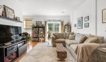 2 Dogwood Ct 2, Middlebury, CT 06762