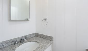628 Kunawai Lane B, Honolulu, HI 96817