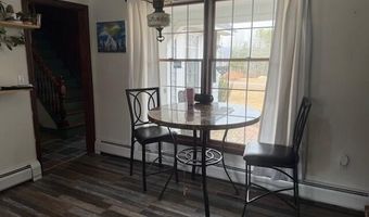 14 Lakeshore Dr, Belgrade, ME 04917