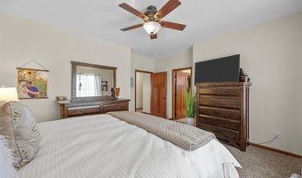 3352 Southridge Dr, Amana, IA 52203