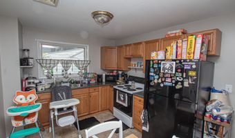 31 Dewitt St, Amsterdam, NY 12010