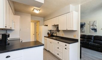944 Sunburst Ln, Altoona, IA 50009