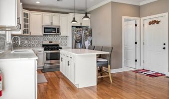 75 Bowlby St, Andover, NJ 07801