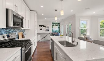 817 VARNUM St NW 3, Washington, DC 20011