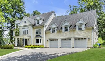 41 Marlpit Pl, Middletown, NJ 07748