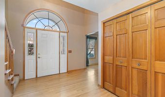 2051 Carlisle St, Algonquin, IL 60102