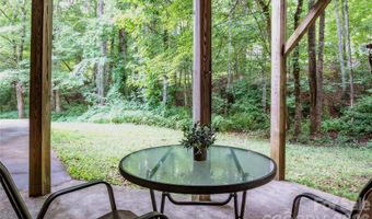 7 Oak Hollow Dr, Asheville, NC 28805