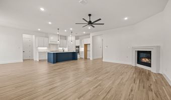 912 Highlands Ave, Aledo, TX 76008