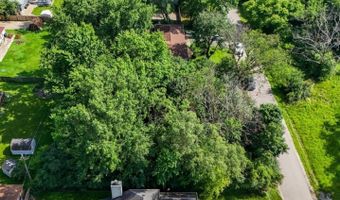 4 N Niles Ave, Addison, IL 60101
