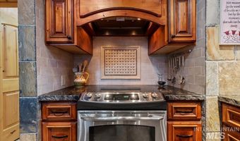 1533 Pine Lakes Ranch Dr, Cascade, ID 83611