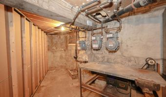 64 Bremen St, Boston, MA 02128