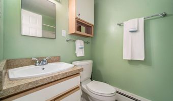 1209 Island Dr 102, Ann Arbor, MI 48105