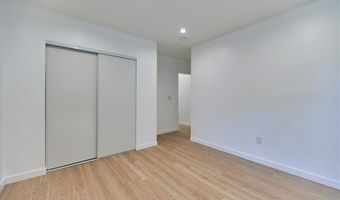 402 E 93rd St E, Los Angeles, CA 90003