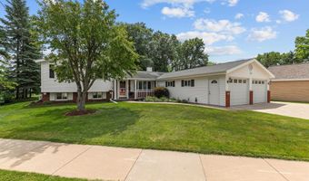 1525 E JOHN St, Appleton, WI 54915