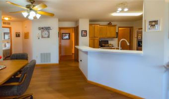 1906 Oak Tree Ln B, Austin, MN 55912