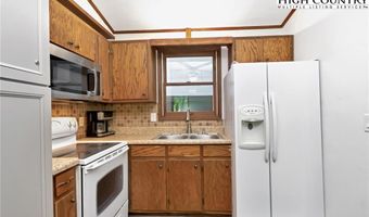 236 Laurel Ridge Rd, Banner Elk, NC 28604
