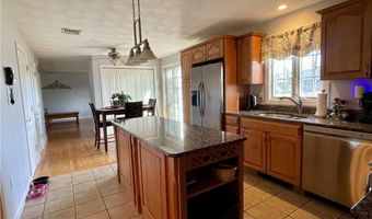 58 Rawlinson Dr, Coventry, RI 02816