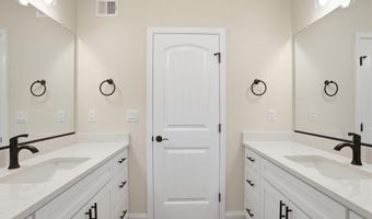 5 SEATTLE SLEW Ln, Berlin, MD 21811