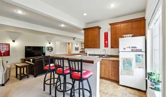 2001 NE Innsbruck Dr, Ankeny, IA 50021