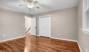 2 Woodland Rd, Acushnet, MA 02743