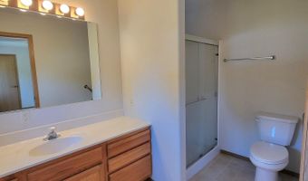 2710 Railroad Cir, Aberdeen, SD 57401
