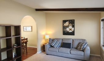305 North Ave, Antioch, IL 60002