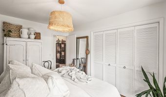 22 Chesterfield Lake Dr, Beaufort, SC 29906