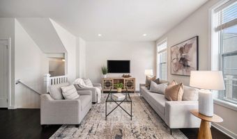 2856 Ridington Rd, Ann Arbor, MI 48105