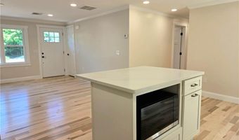 513 Knotty Oak Rd, Coventry, RI 02816