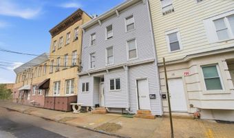 13 Cottage St, Bayonne, NJ 07002