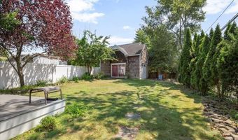 45 County Line Rd, Amityville, NY 11701