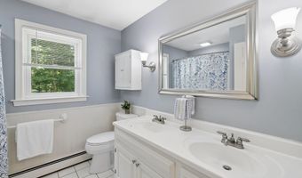 17 Candlewood Dr, Amherst, NH 03031