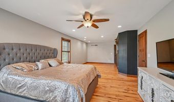 82 1st St Ct, Atkins, IA 52206