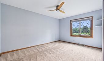 42280 N Center St, Antioch, IL 60002