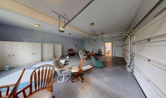 136 Lock Ln, Alum Creek, WV 25003