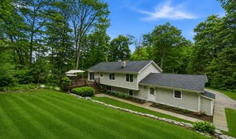 3 Bayberry Dr, Brookfield, CT 06804