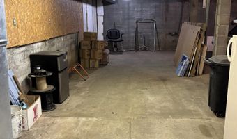 503 Benton Ave W, Albia, IA 52544