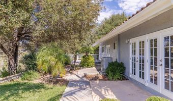 1581 Sycamore Dr, Fallbrook, CA 92028