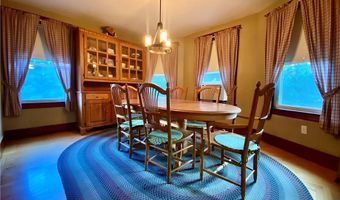 28 White Pkwy, North Smithfield, RI 02896