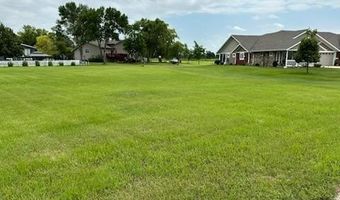 1612 Olive Dr, Aberdeen, SD 57401