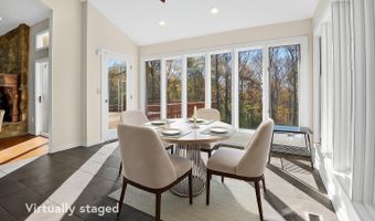 9209 VENDOME Dr, Bethesda, MD 20817