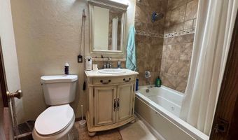 308 E 5th Ave, Arkansas City, KS 67005