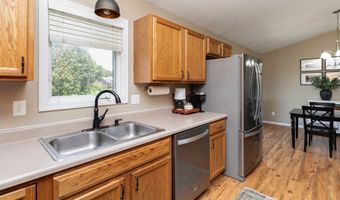 456 SE 33rd St, Ankeny, IA 50021