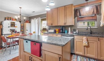 280 Carmel Woods Dr, Ballwin, MO 63021