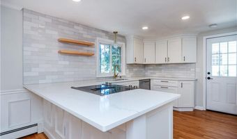 219 Brookhaven Rd, North Kingstown, RI 02852