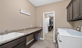 5609 Bear Creek Pass, Auburn, IN 46706
