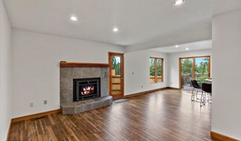 4690 Southpark Bluff Dr, Anchorage, AK 99516